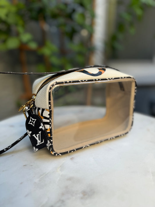 Louis Vuitton Monogram Giant Jungle Beach Pouch Shoulder Bag