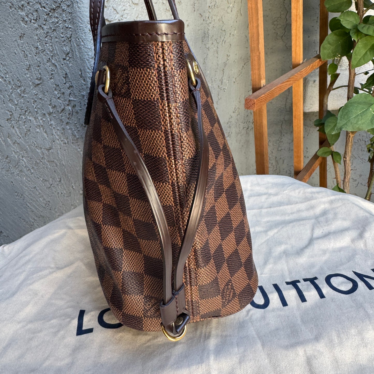 Louis Vuitton Damier Ebene Neverfull PM