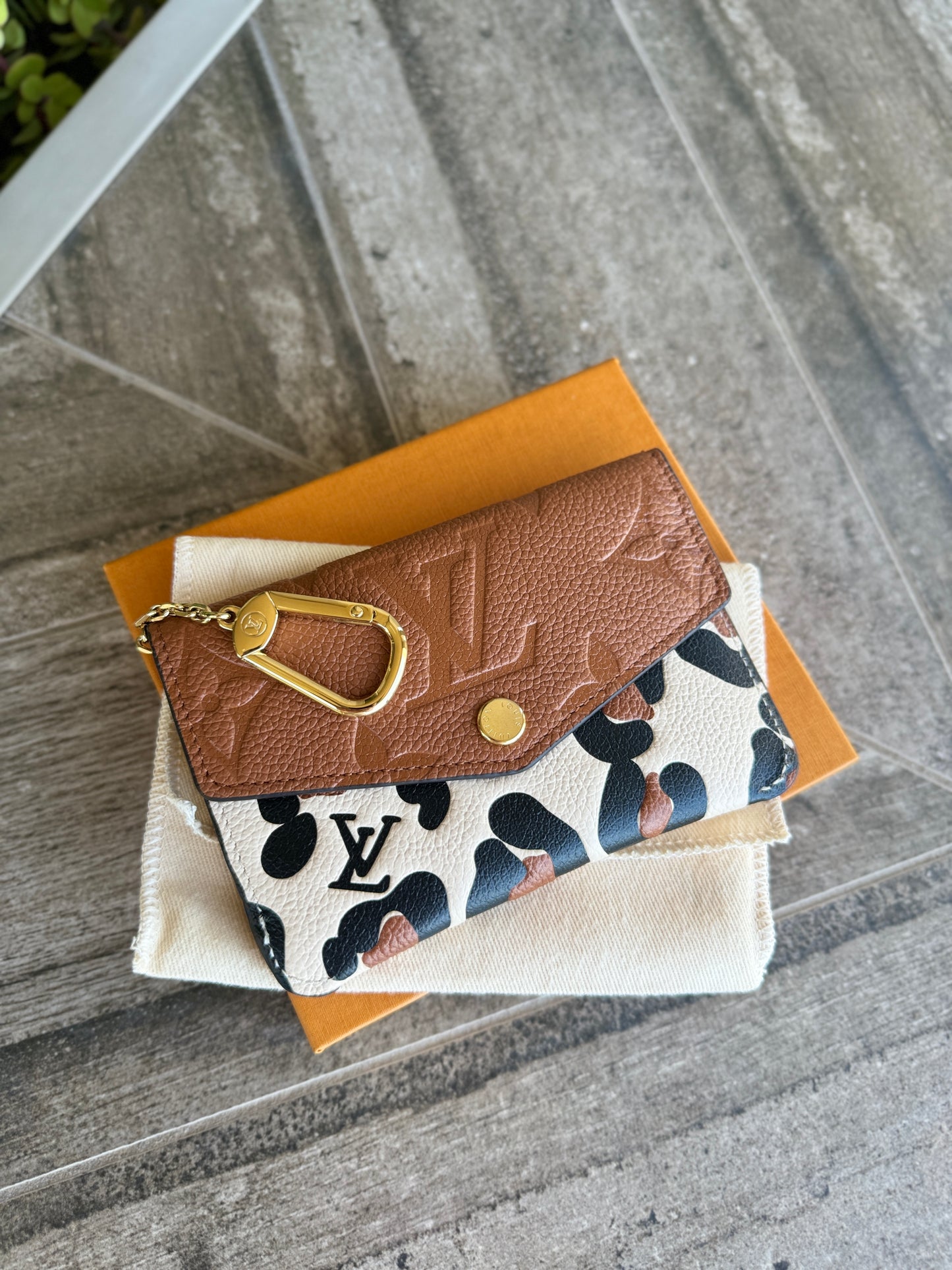 Louis Vuitton Empreinte Monogram Giant Wild At Heart Key Pouch
