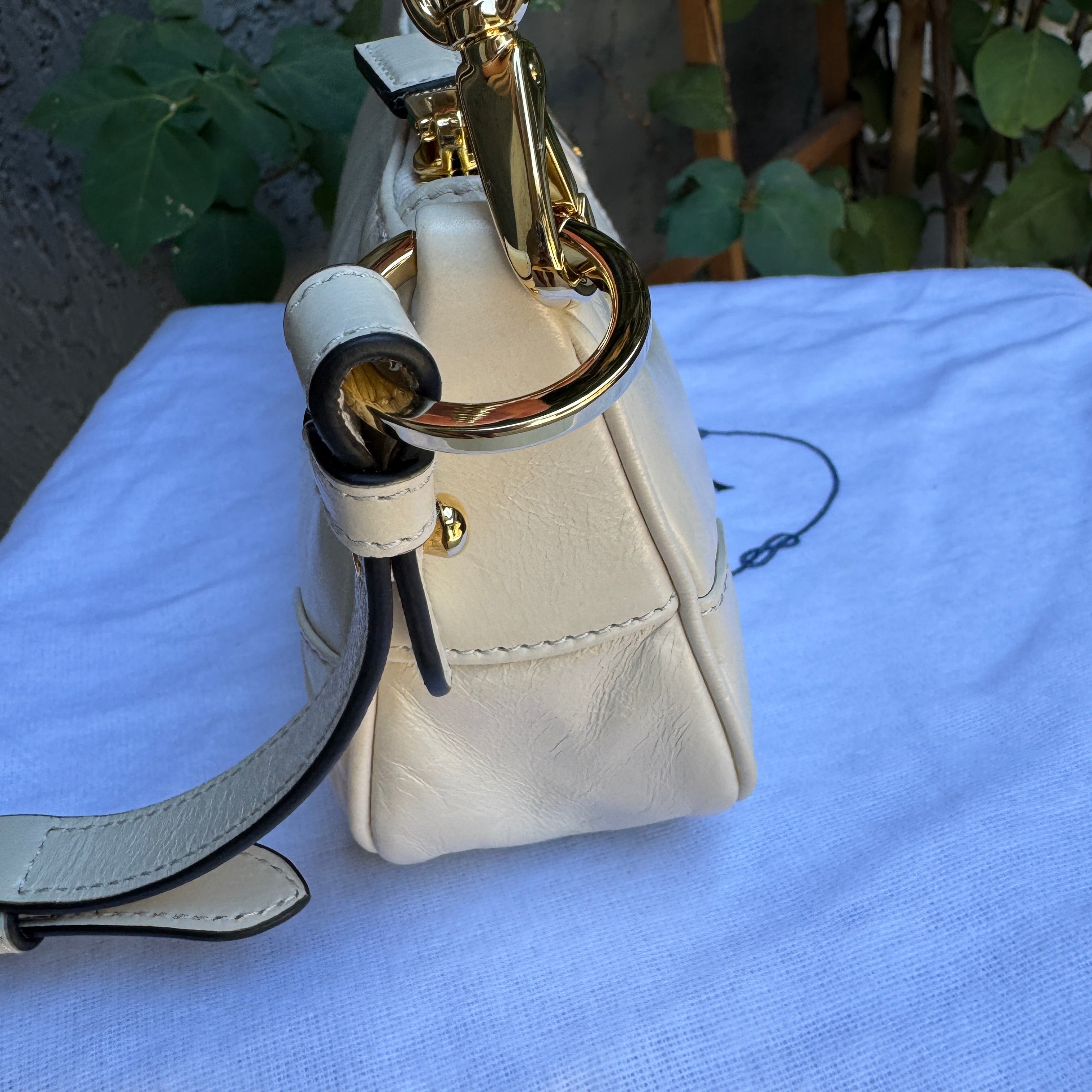 Prada Re-Edition 2002 Medium Leather Crossbody – The Foxy