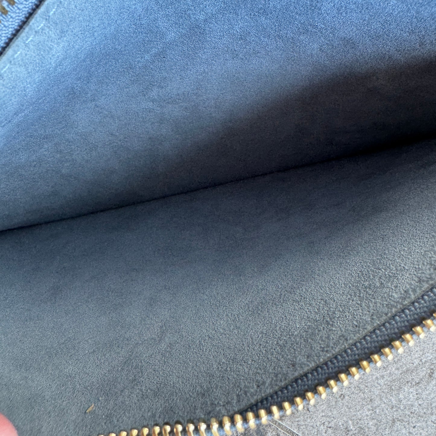 Louis Vuitton Empreinte Leather Zippy Neverfull Pochette