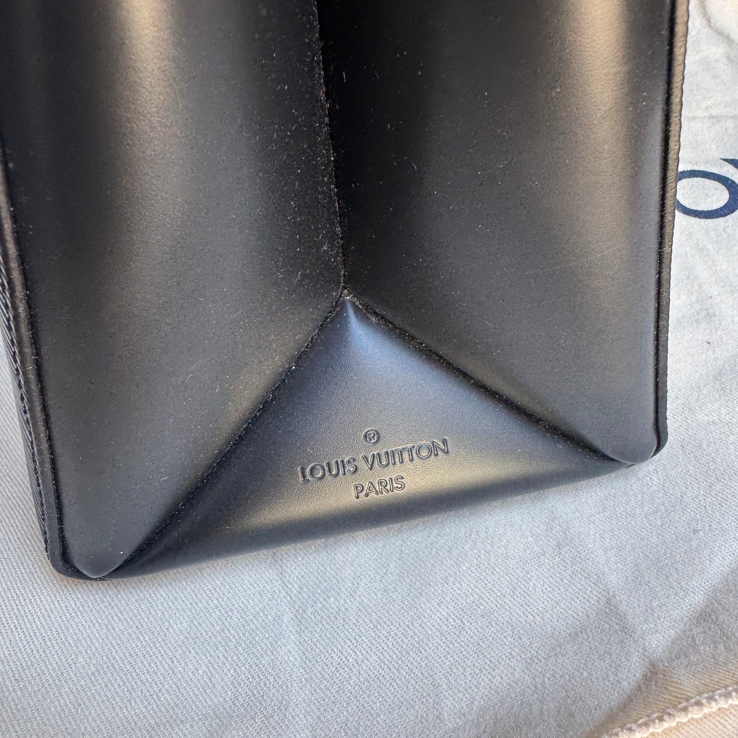 Louis Vuitton Epi Leather Grenelle MM Shoulder Bag