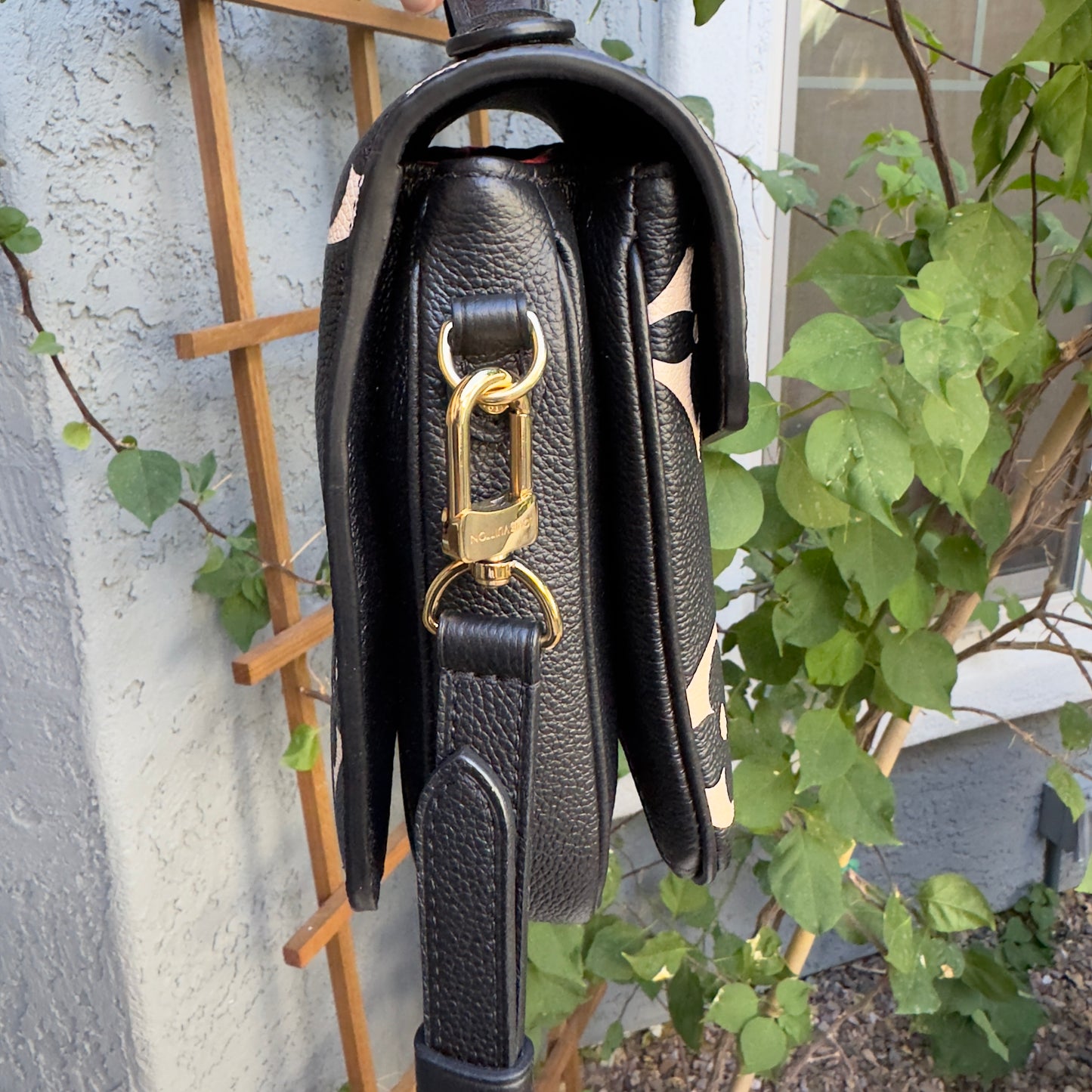 Louis Vuitton Bicolor Empreinte Leather Pochette Metis