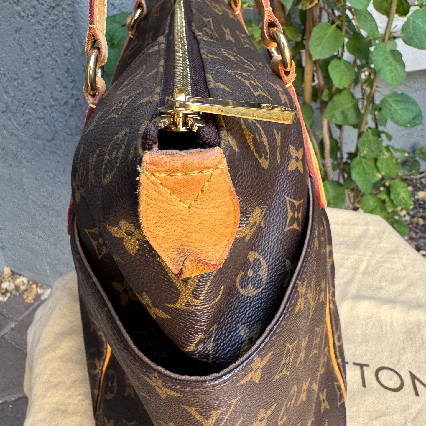 Louis Vuitton Monogram Totally GM Shoulder Bag