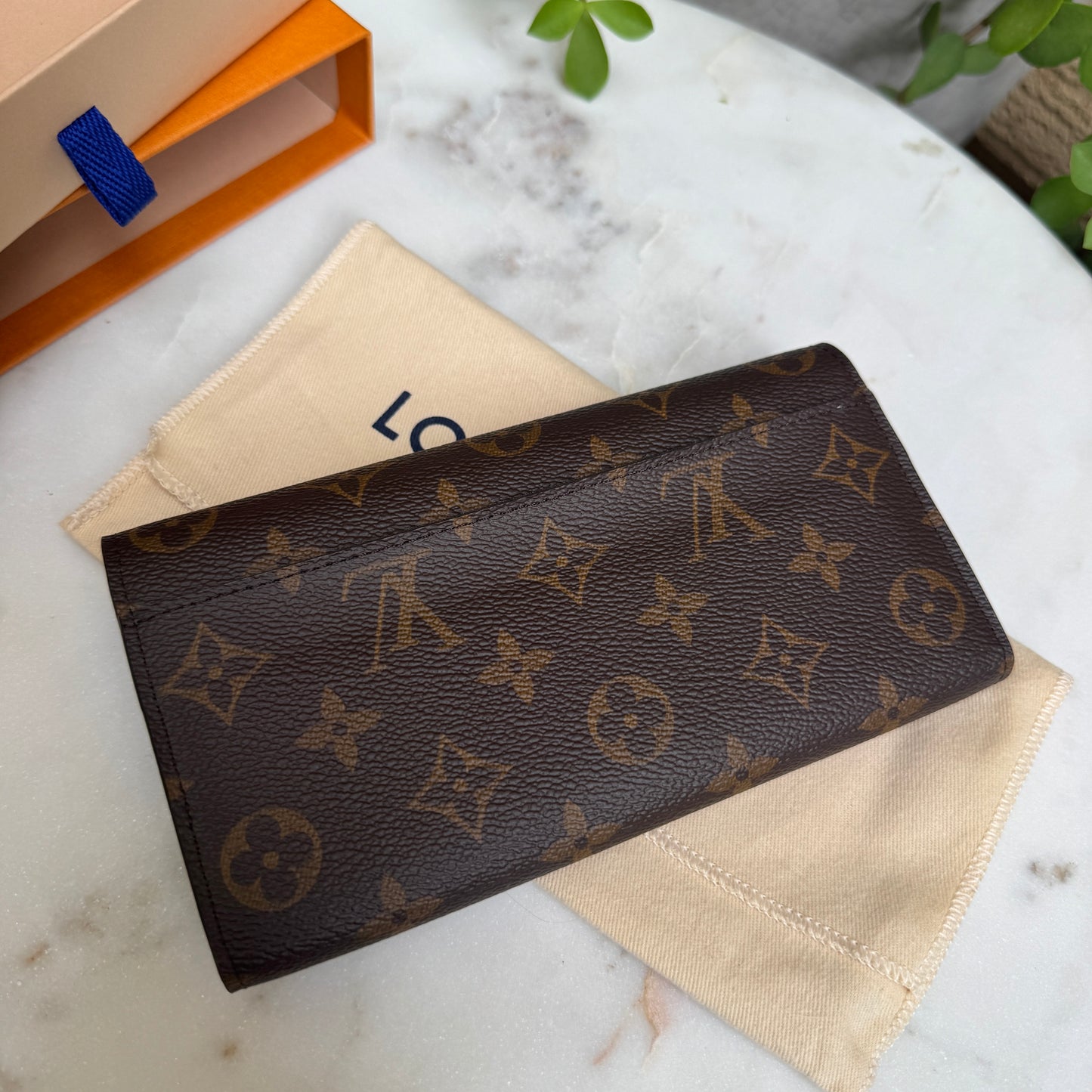 Louis Vuitton Monogram Sarah Wallet
