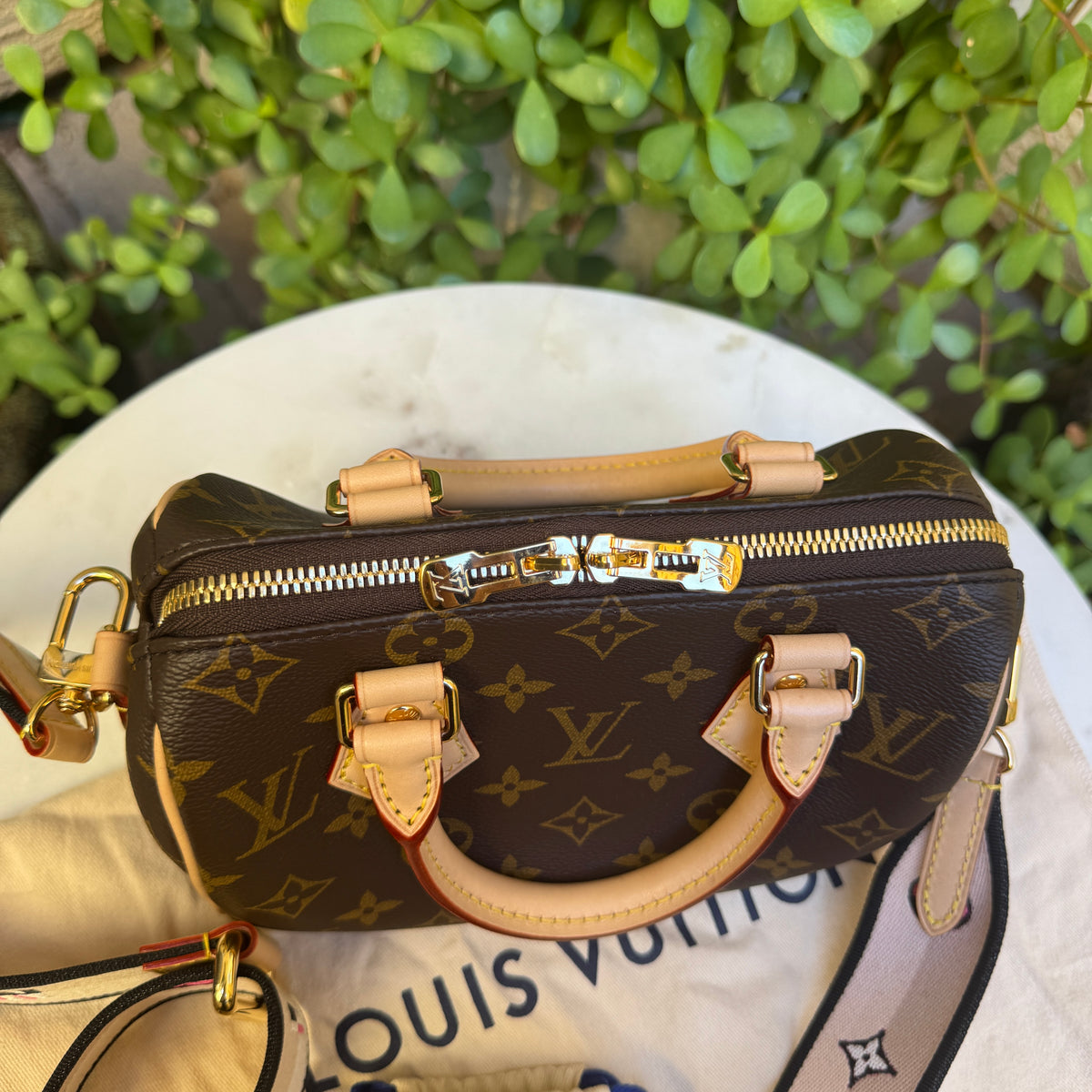 Louis Vuitton Monogram Speedy Bandoulière 20
