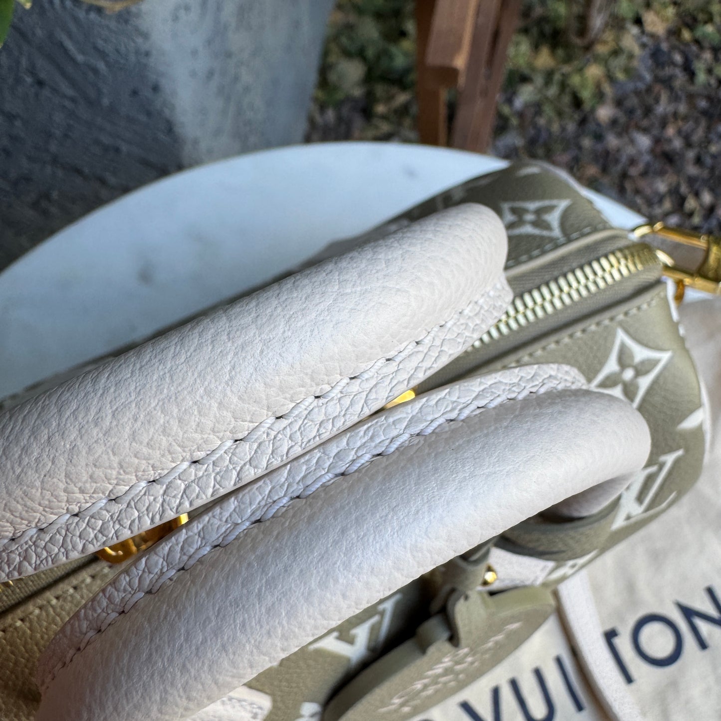 Louis Vuitton Speedy Bandoulière 20 Crossbody