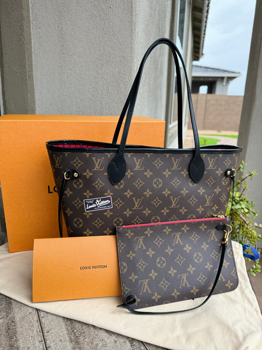 Louis Vuitton Monogram World Tour Neverfull MM