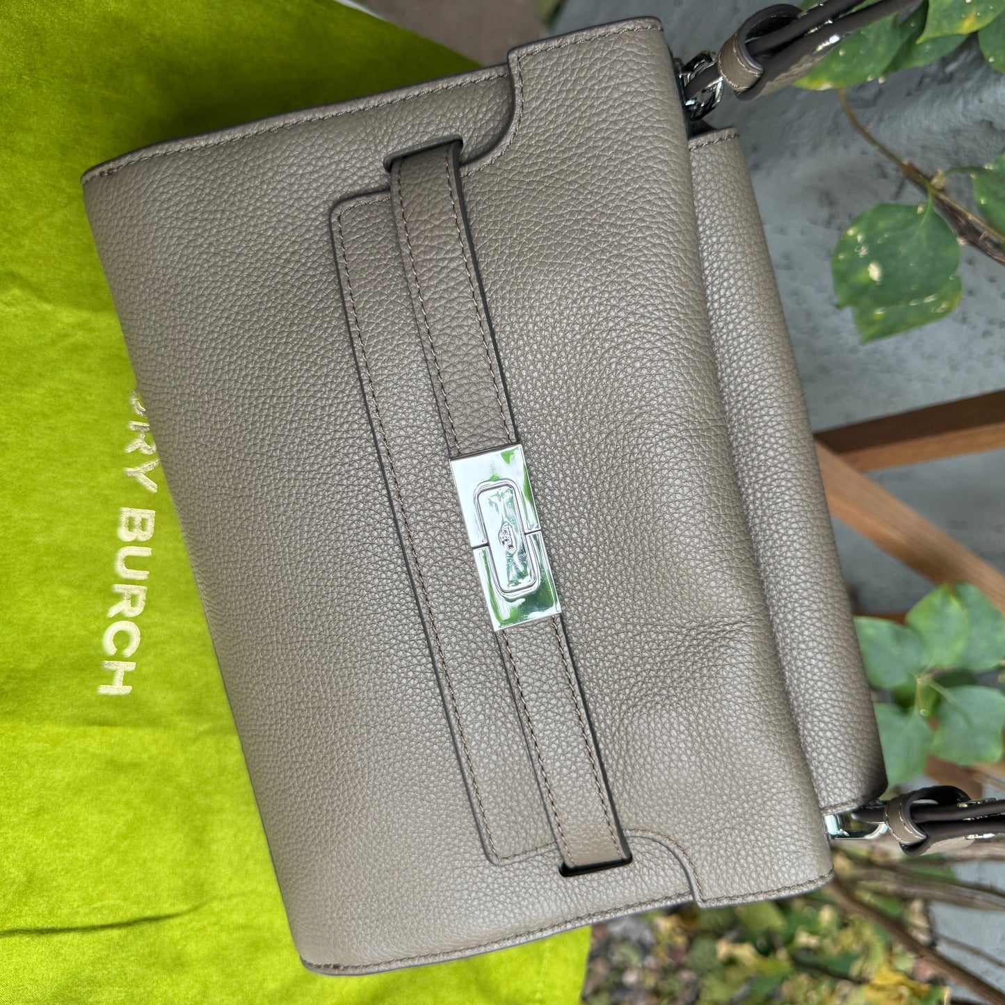 Tory Burch Lee Radziwill Pebbled Leather Shoulder Bag