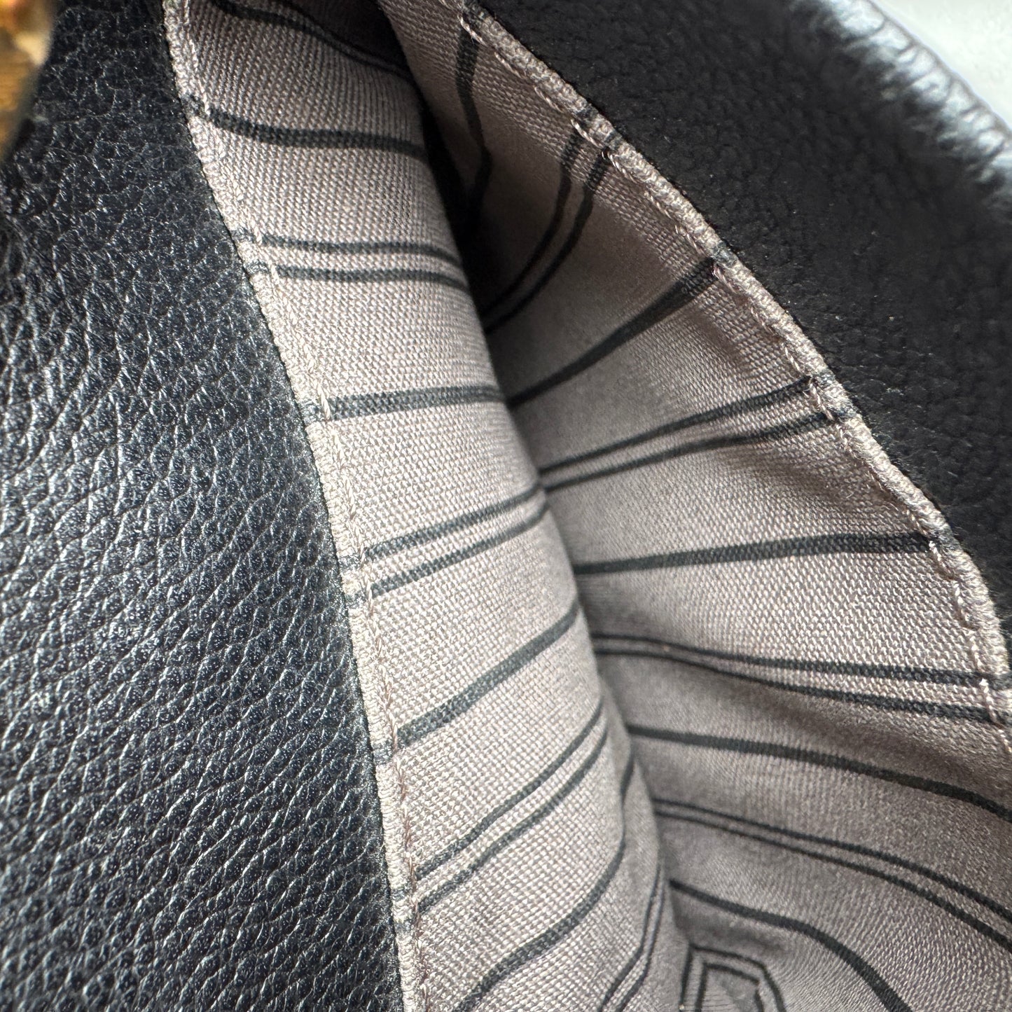 Louis Vuitton Empreinte Speedy Bandoulière 20 NM