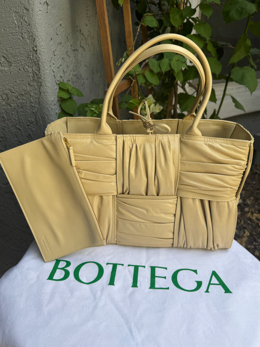 Bottega Veneta Foulard Intrecciato Pleated Medium Arco Tote