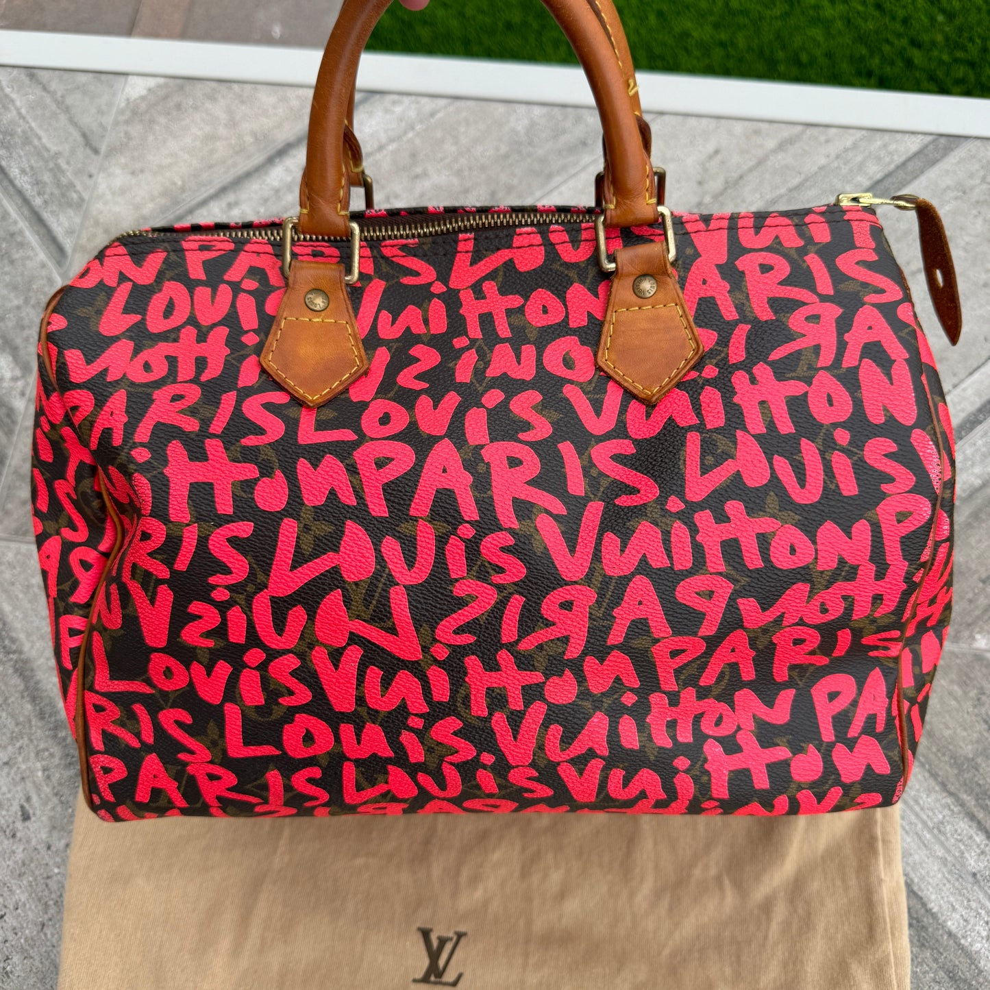 Louis Vuitton Graffiti Monogram Speedy 30