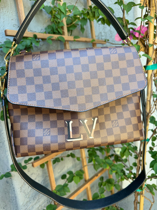 Louis Vuitton Damier Ebene Beaubourg MM