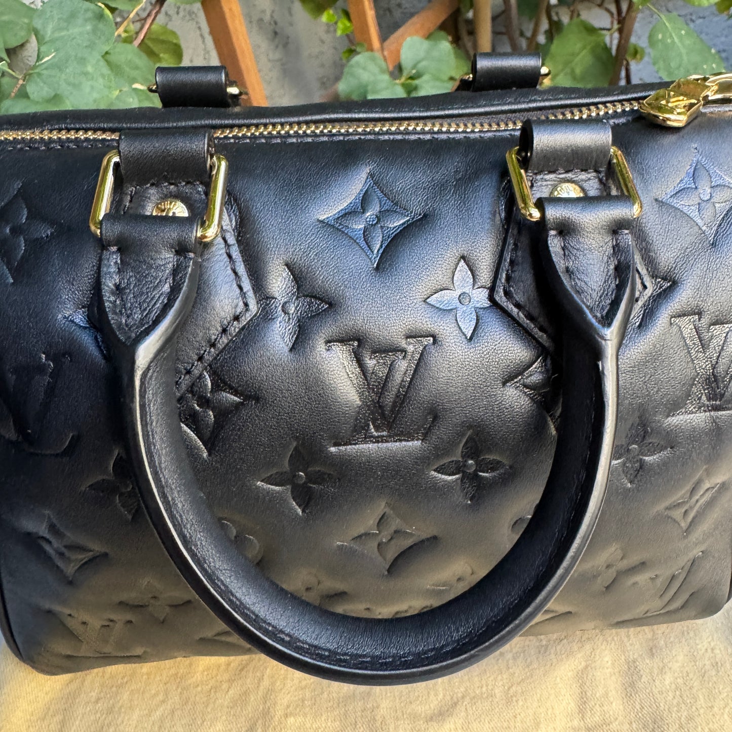 Louis Vuitton Monogram Bubblegram Empreinte Speedy 22 Bandouliere