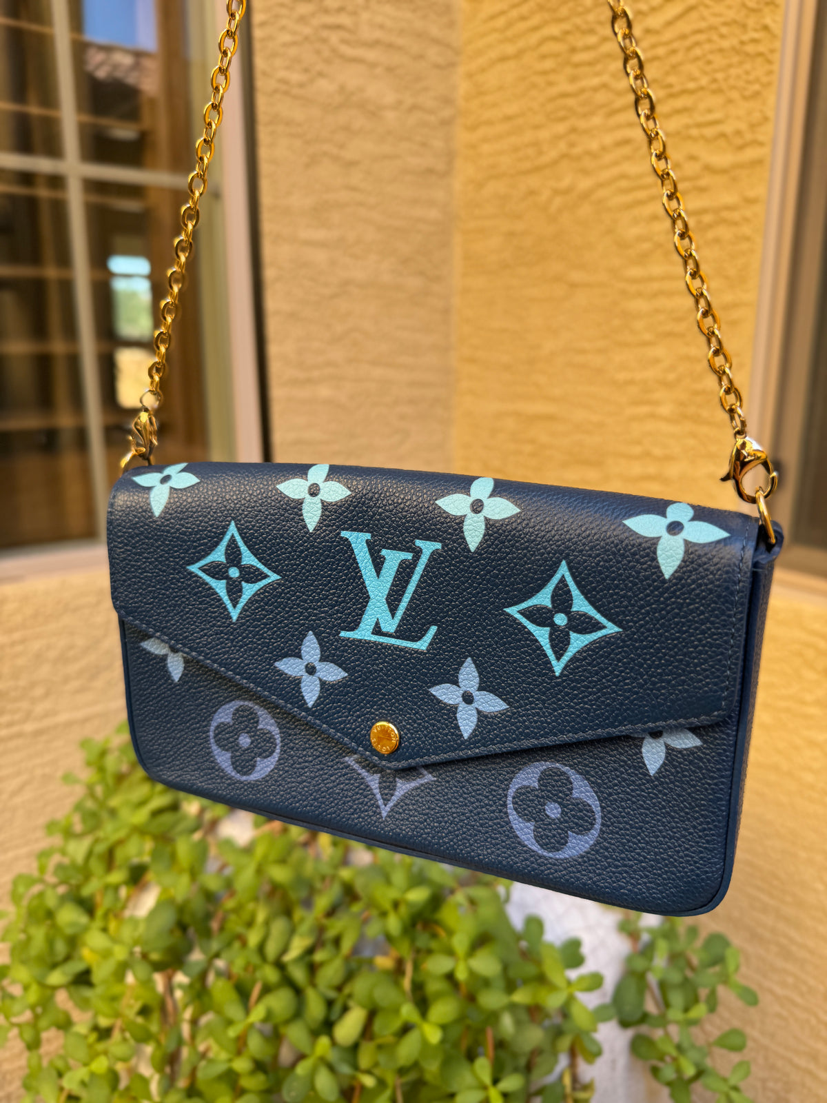 Louis Vuitton Bicolor Gradient Monogram Empreinte Pochette Felicie