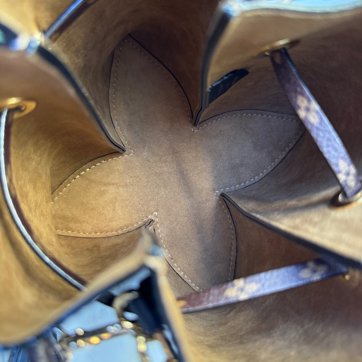 Louis Vuitton Bloom PM