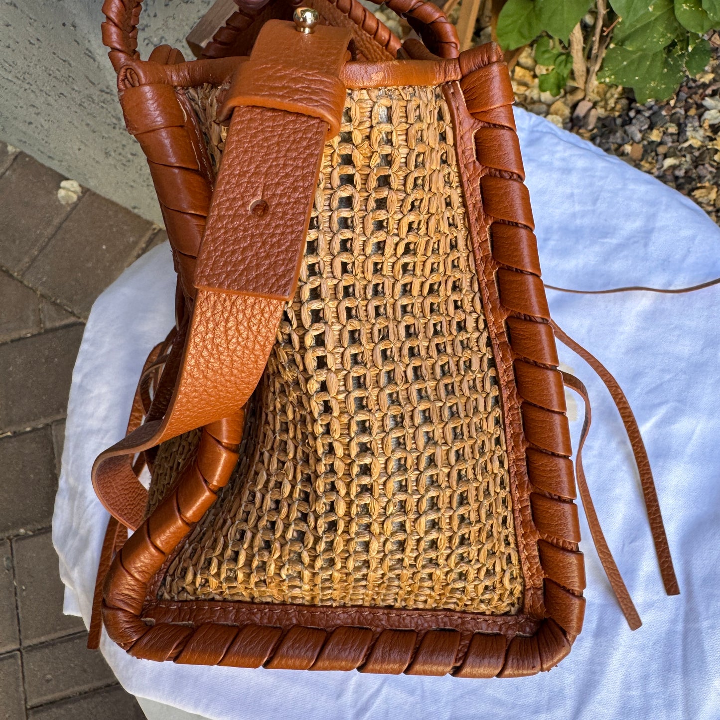 Chloé Mony Small Raffia Tote Crossbody