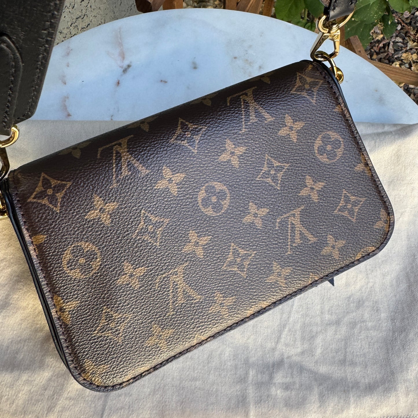 Louis Vuitton Monogram Neo Saint Cloud Shoulder Bag