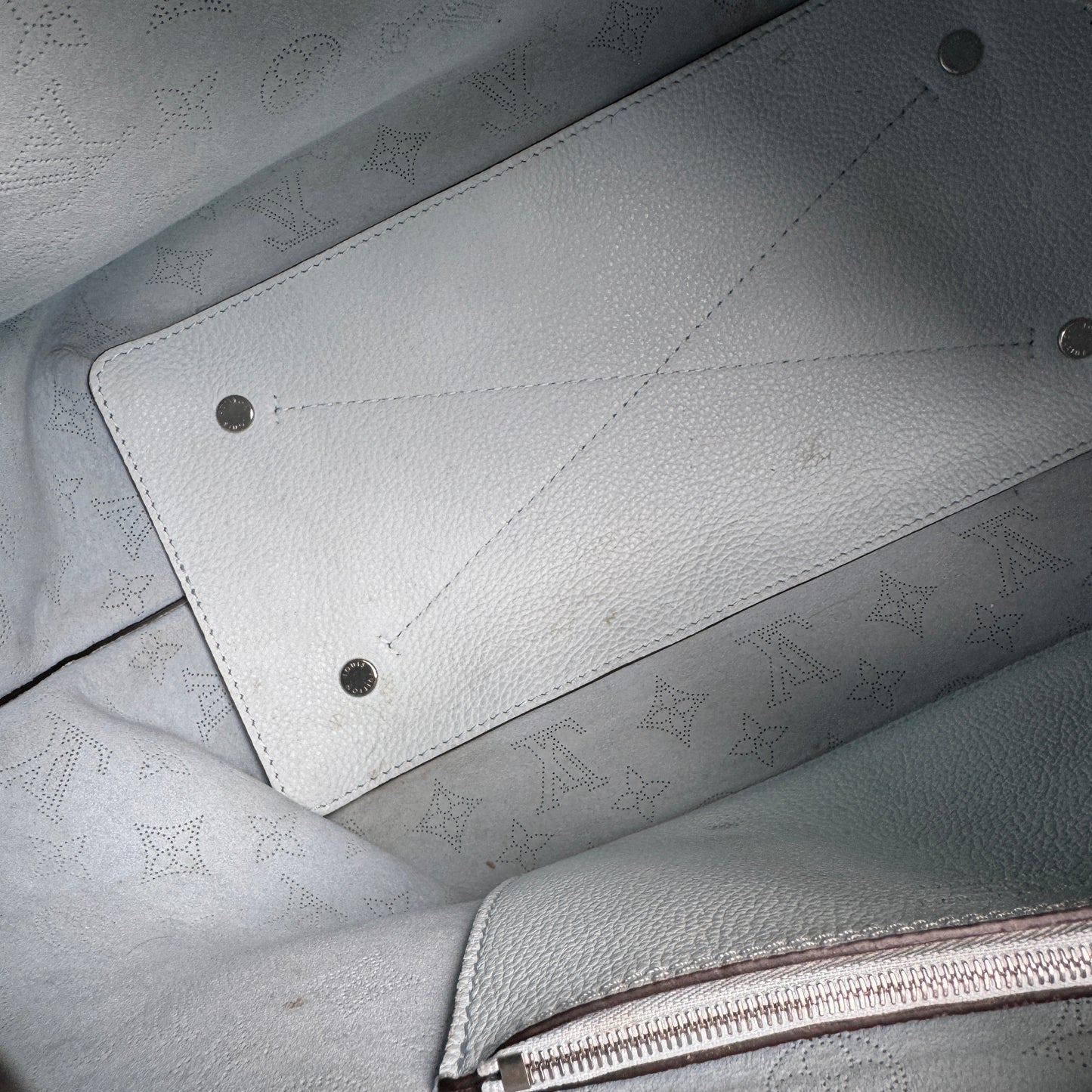 Louis Vuitton Mahina Leather Caramel Hobo Shoulder Bag