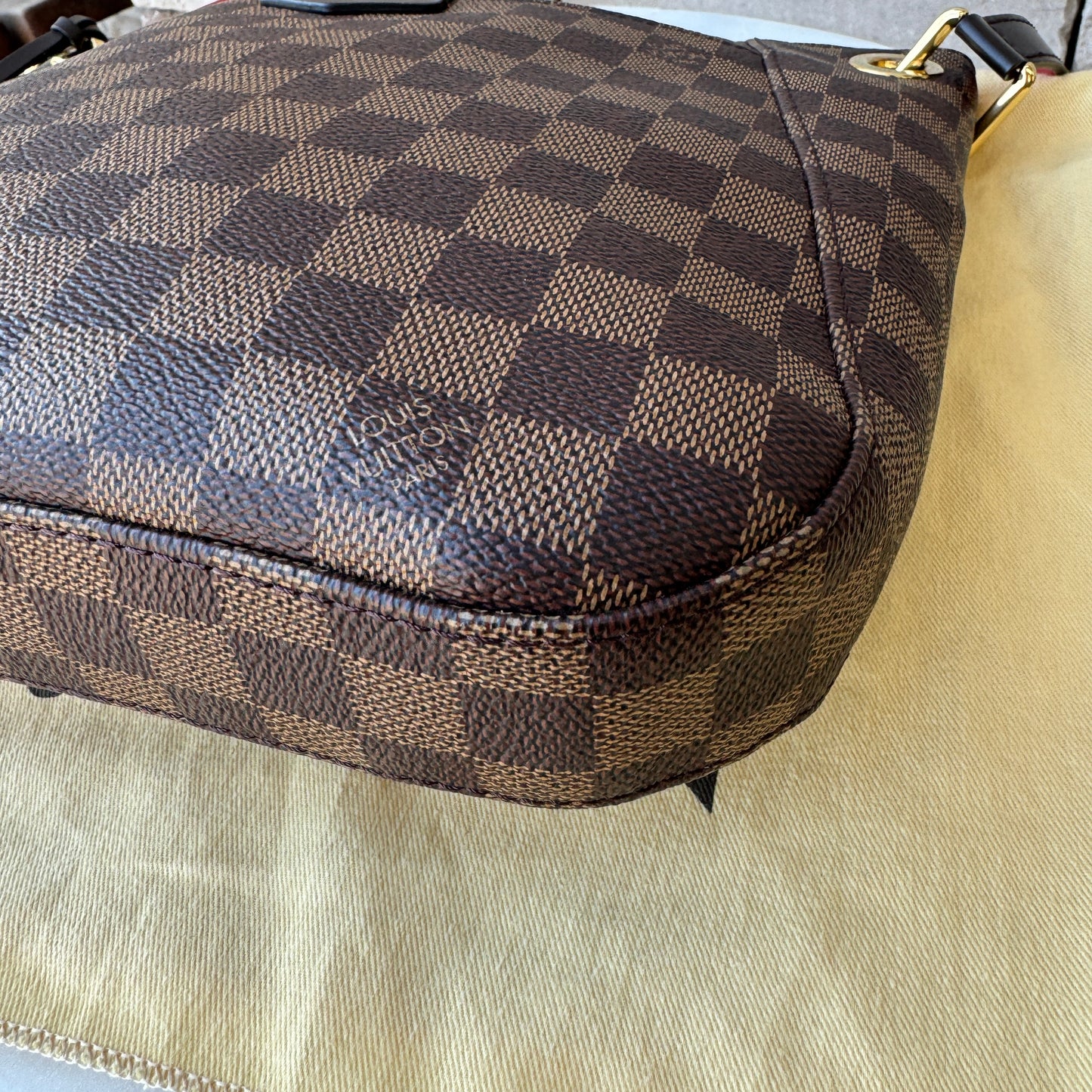 Louis Vuitton Damier Ebene South Bank Besace