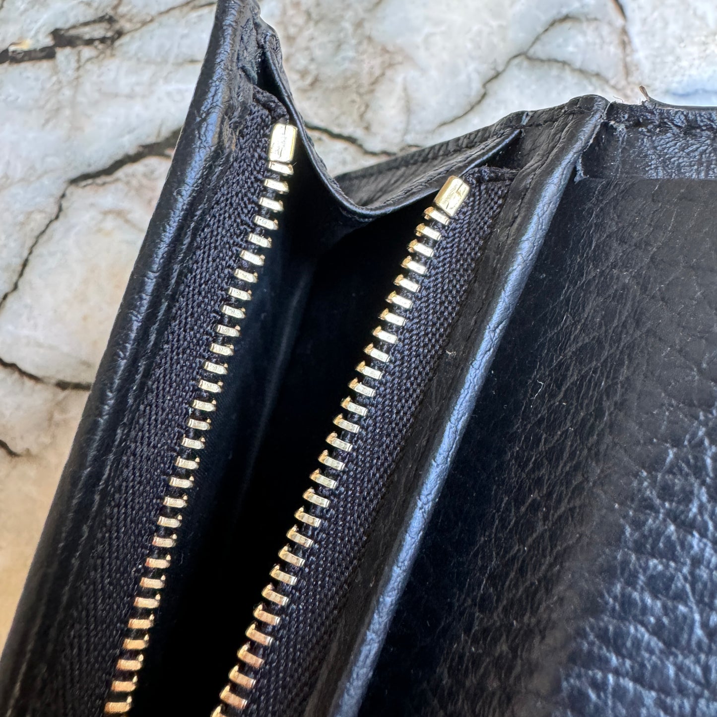 Gucci GG Marmont Bi-Color Card Case Wallet