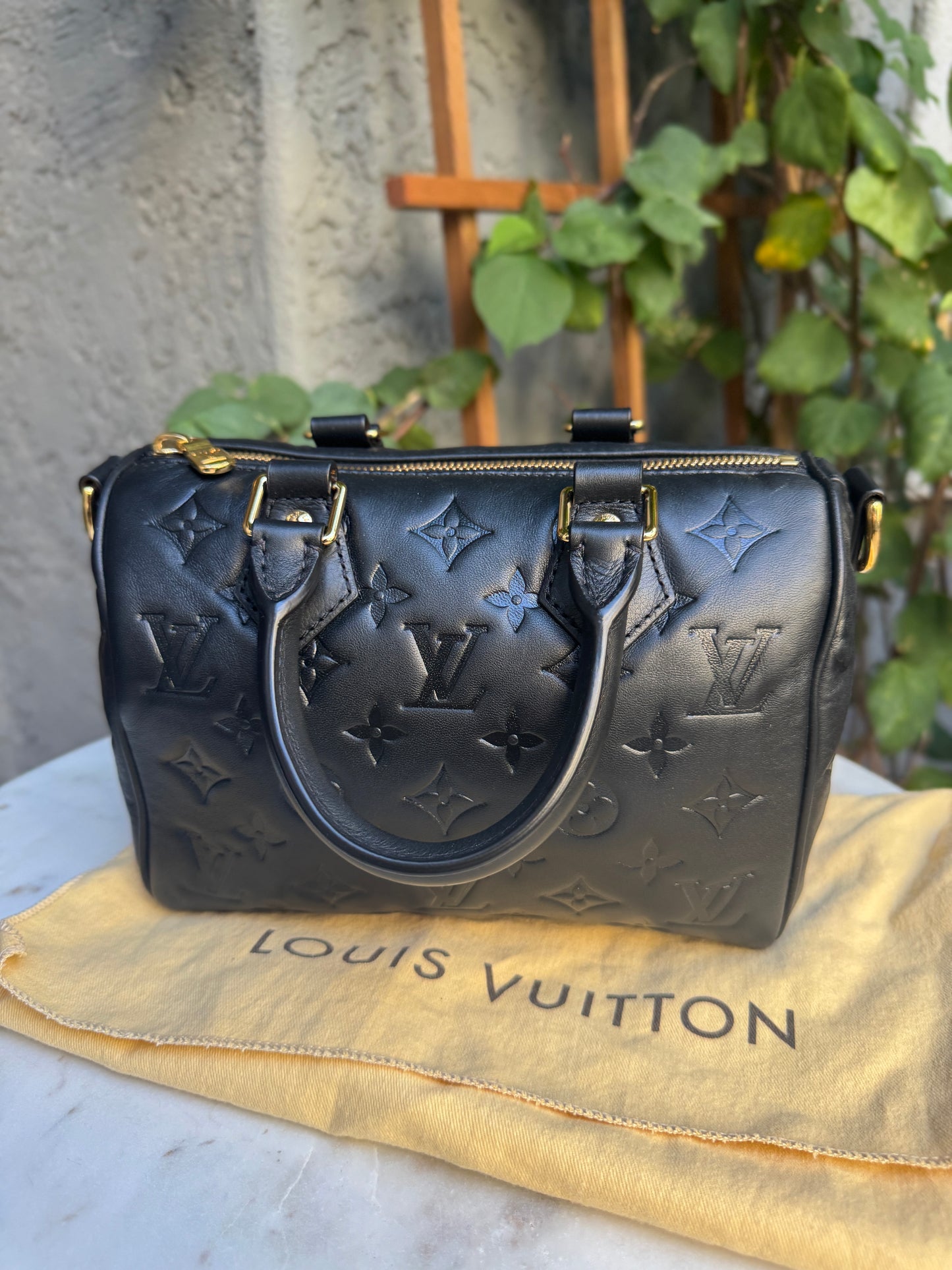 Louis Vuitton Monogram Bubblegram Empreinte Speedy 22 Bandouliere