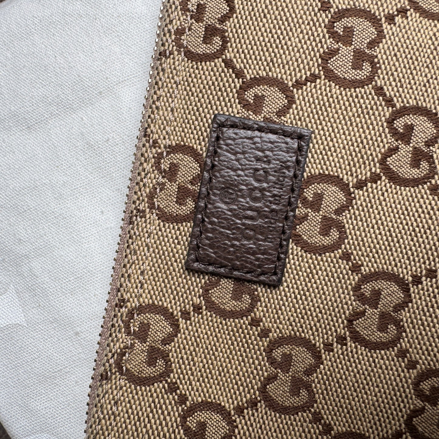 Gucci Giglio Large Monogram Hobo Tote