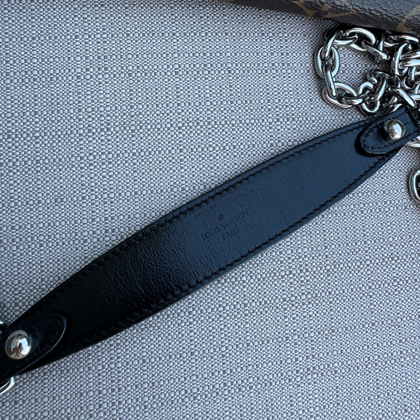 Louis Vuitton Limited Edition Wild at Heart Twist Wallet Crossbody