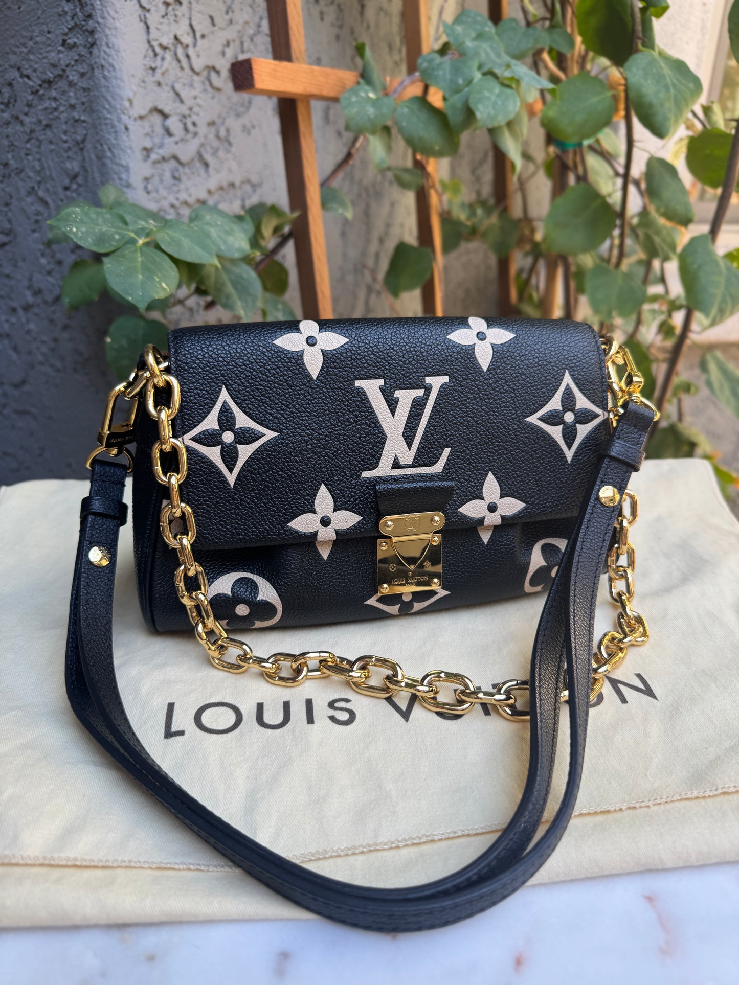 Louis Vuitton Giant Bicolor Monogram Empreinte Favorite NM Crossbody