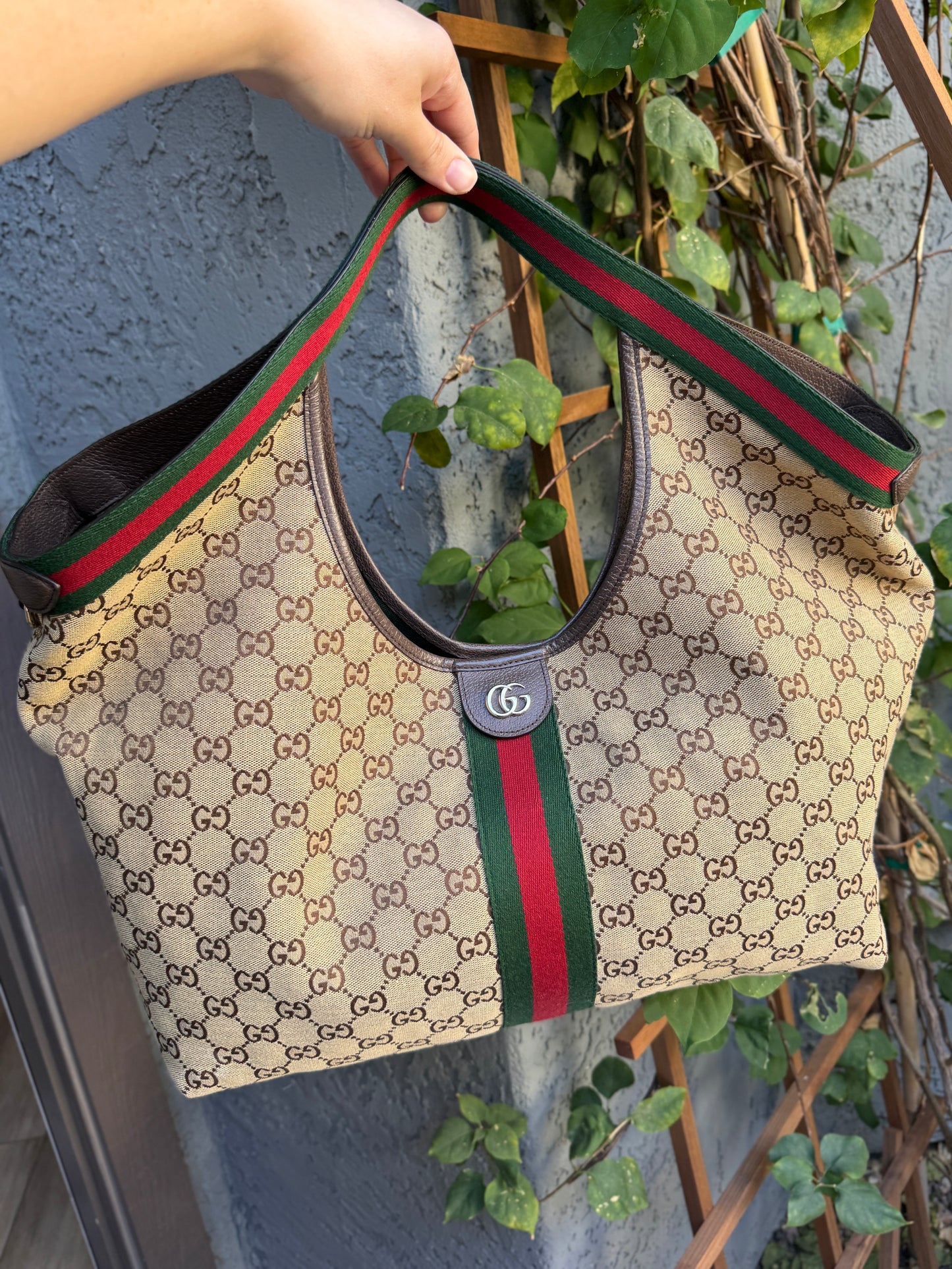 Gucci Giglio Large Monogram Hobo Tote