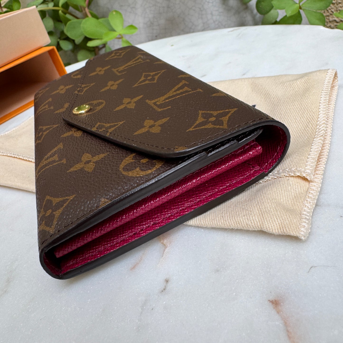 Louis Vuitton Monogram Sarah Wallet