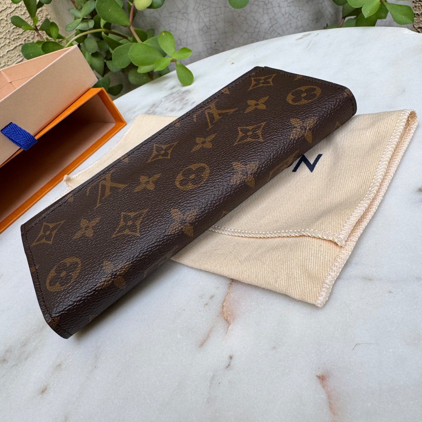 Louis Vuitton Monogram Sarah Wallet