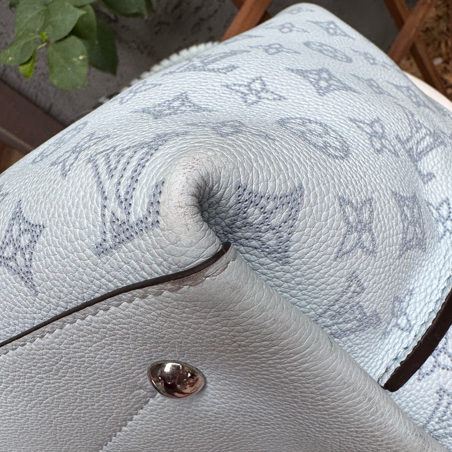 Louis Vuitton Mahina Leather Caramel Hobo Shoulder Bag