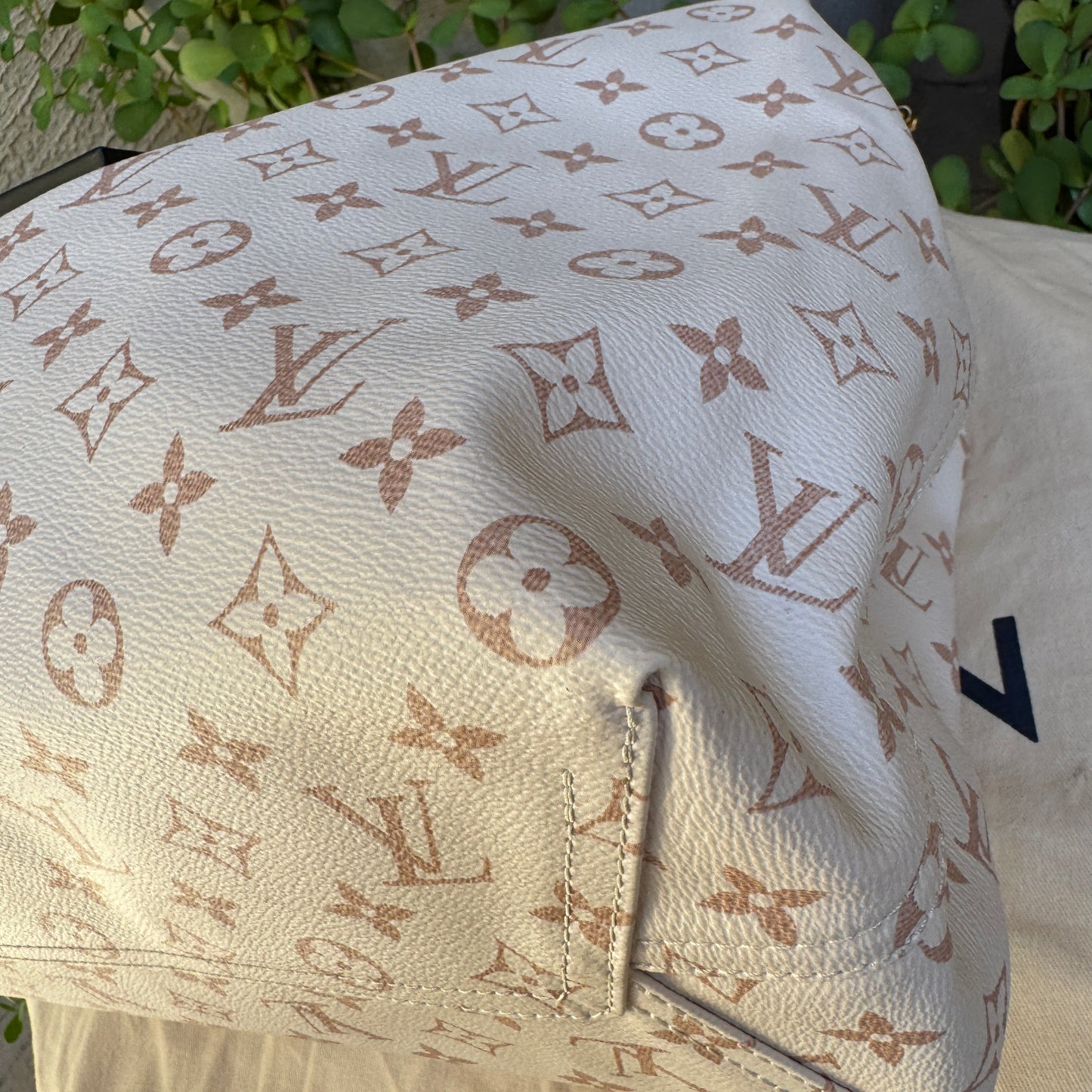 Louis Vuitton Monogram Dune Atlantis GM
