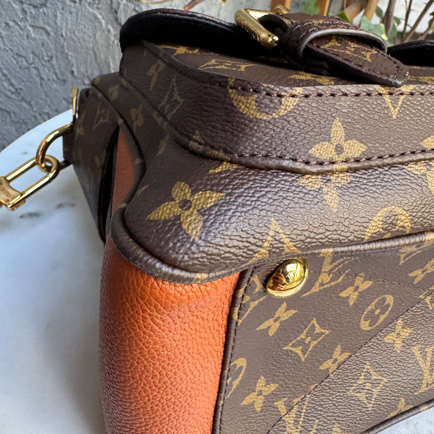 Louis Vuitton Monogram Manhattan NM