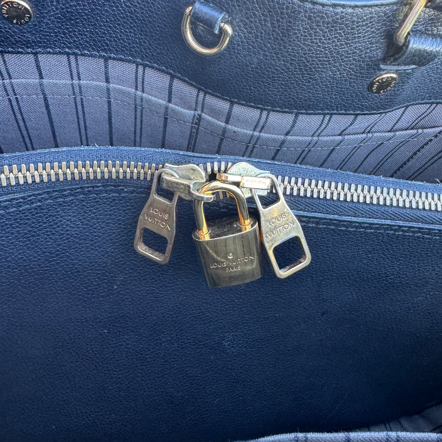 Louis Vuitton Empreinte Leather Montaigne MM