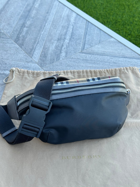 Burberry House Check Bumbag