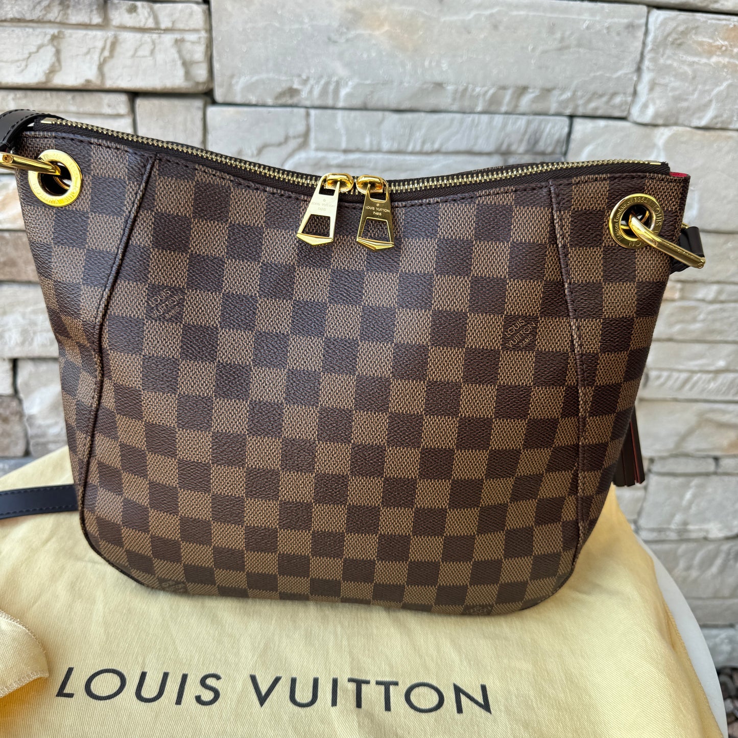 Louis Vuitton Damier Ebene South Bank Besace