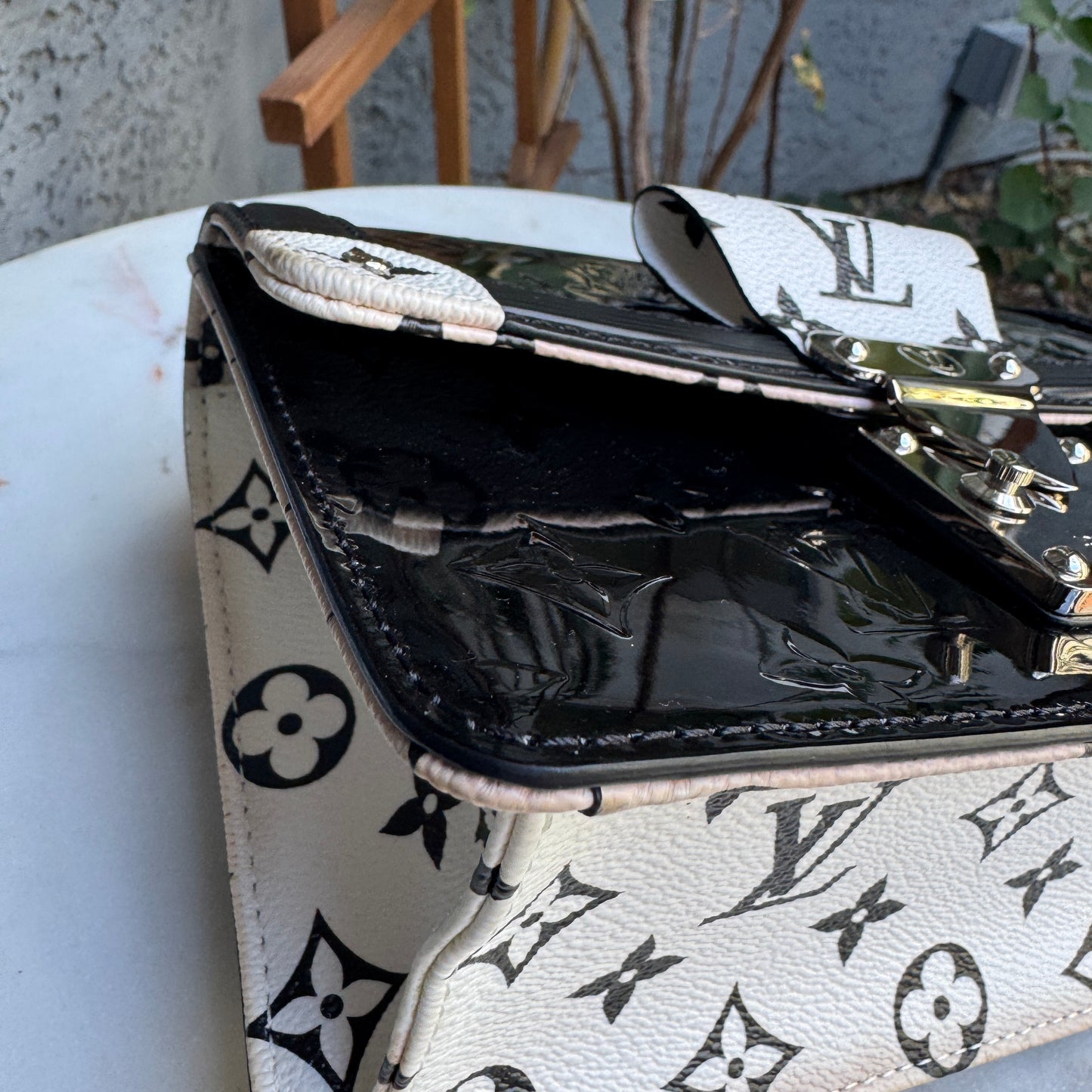 Louis Vuitton Wynwood Monogram Vernis Crossbody