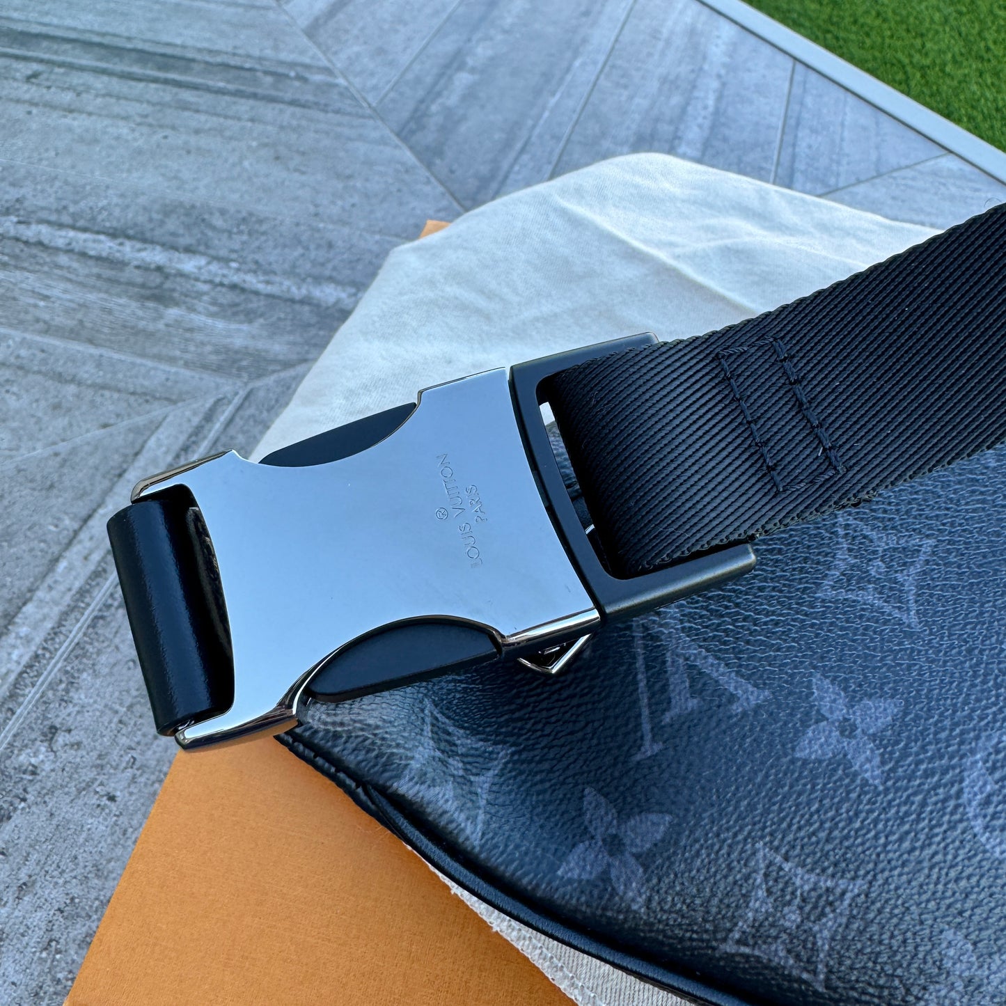 Louis Vuitton Discovery Bumbag PM