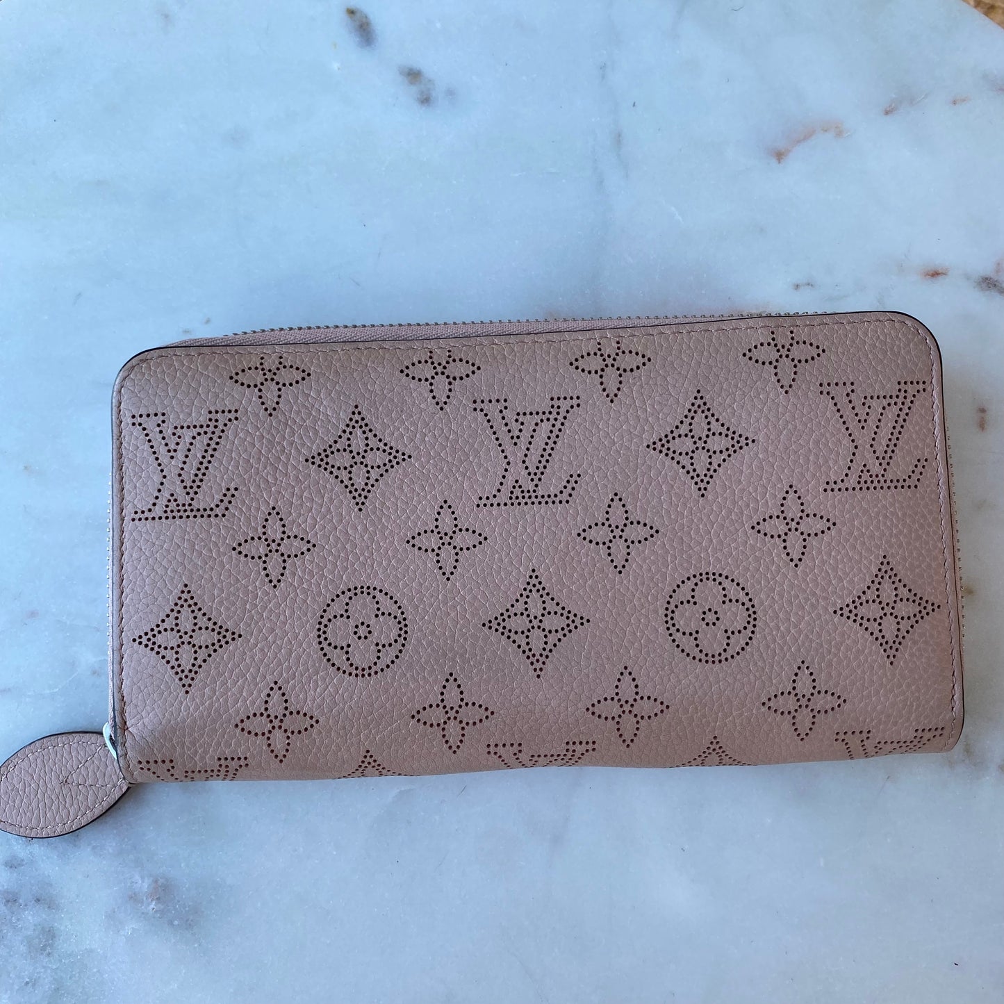 Louis Vuitton Mahina Leather Zippy Wallet