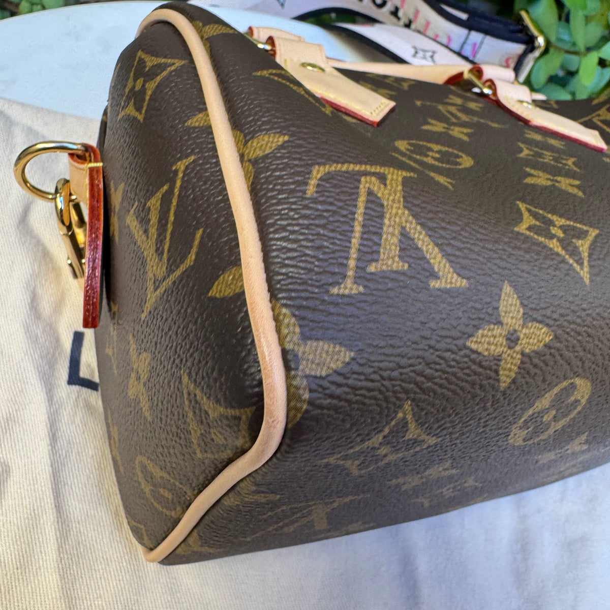 Louis Vuitton Monogram Speedy Bandoulière 20