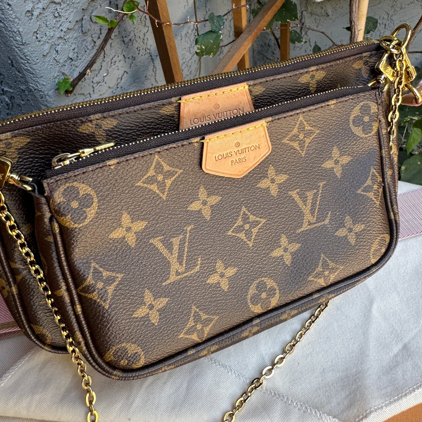 Louis Vuitton Multi Pochette Accessoires Monogram Crossbody