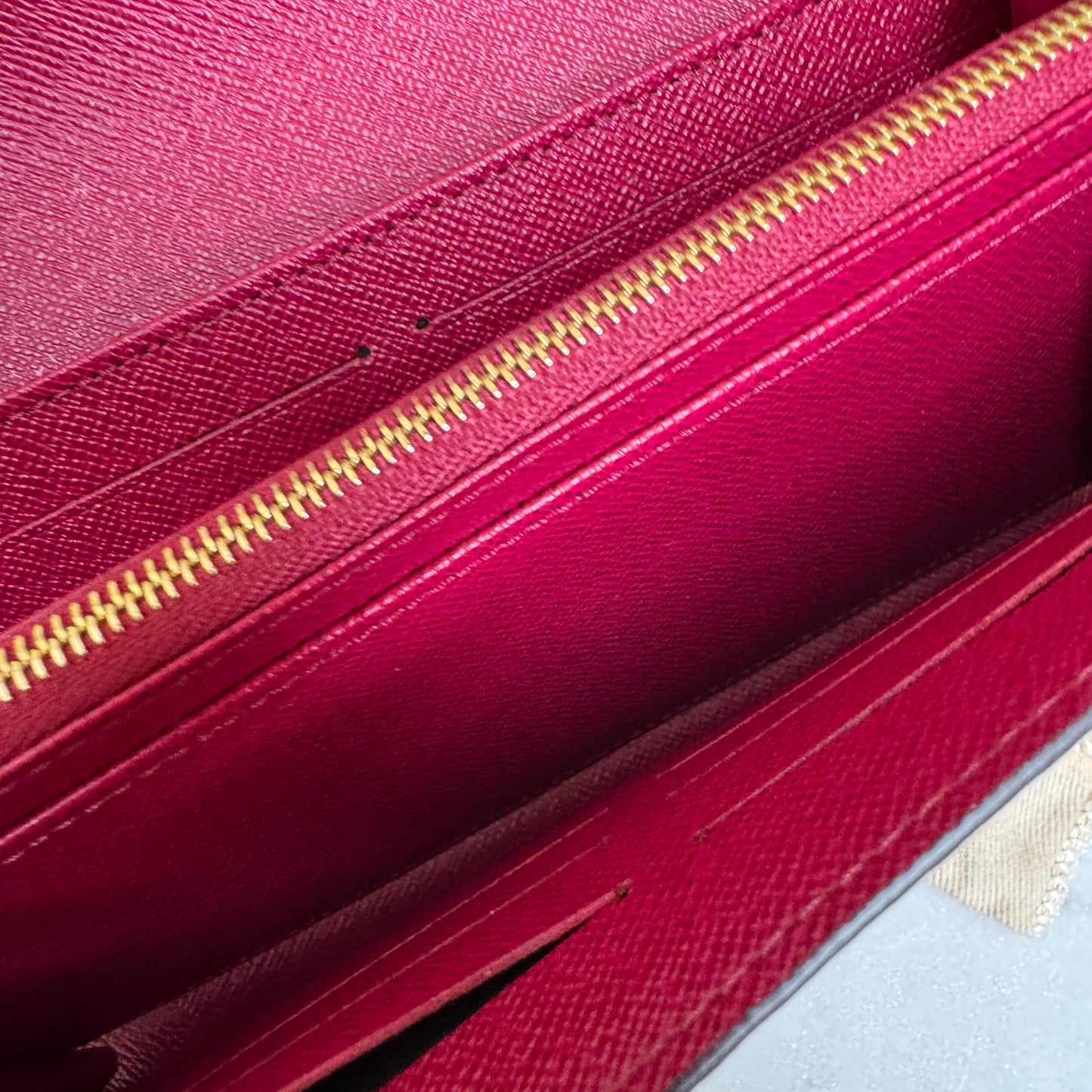 Louis Vuitton Monogram Sarah Wallet
