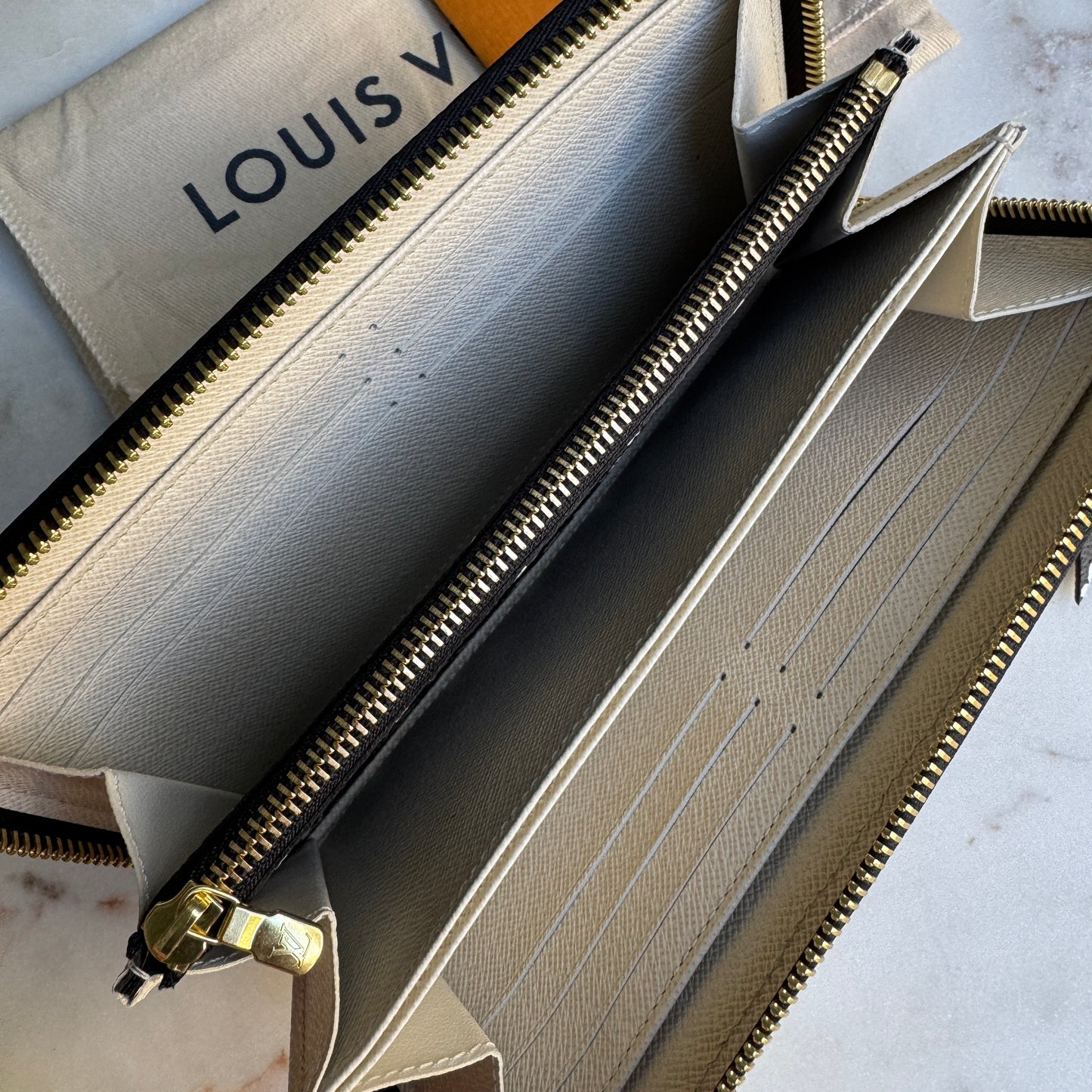 Louis Vuitton Monogram Giant Jungle Zippy Wallet