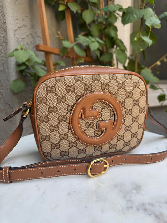 Gucci Blondie Monogram GG Canvas Camera Bag