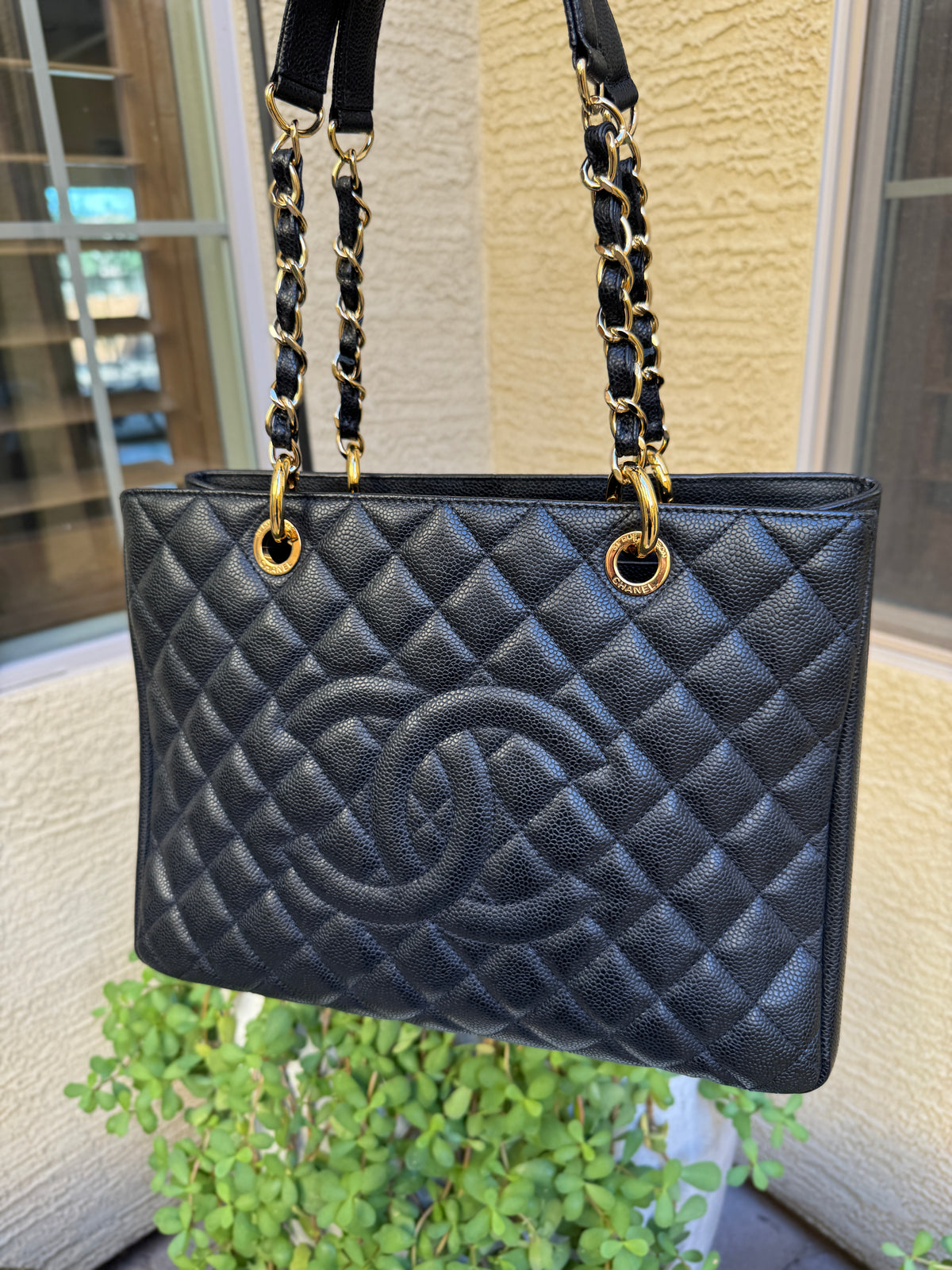 Chanel Classic Vintage Jumbo Caviar Single Flap