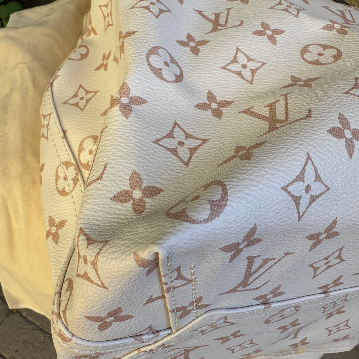 Louis Vuitton Monogram Dune Atlantis GM