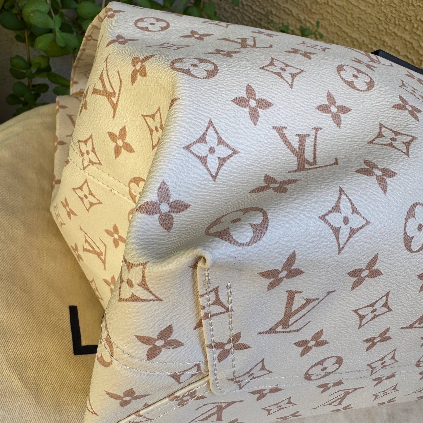 Louis Vuitton Monogram Dune Atlantis GM