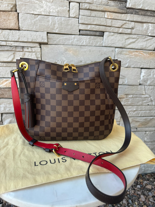 Louis Vuitton Damier Ebene South Bank Besace